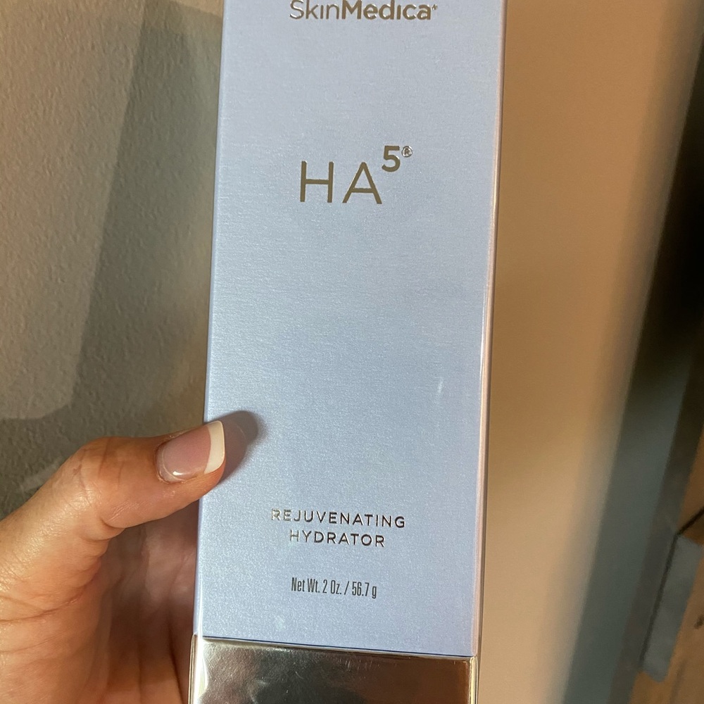 HA5 REJUVENATING HYDRATOR
